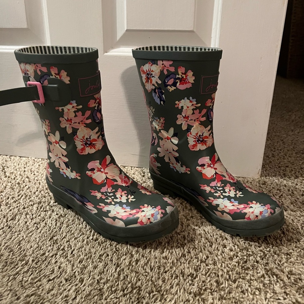 Joules Floral Rainboots